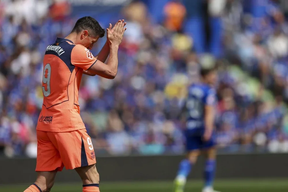 El futuro de Robert Lewandowski sigue siendo motivo de controversia