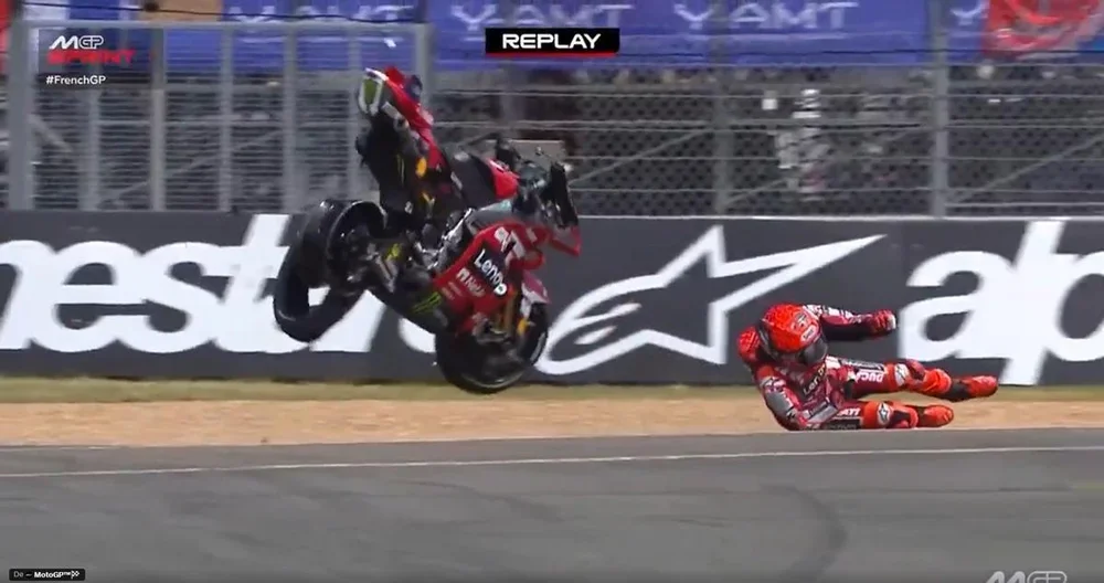 Marc Márquez sufrió una aparatosa caída en Le Mans